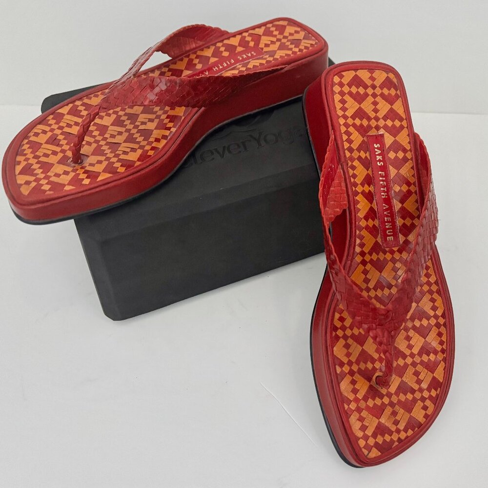 Saks Fifth Avenue Flip Flop Sandals
